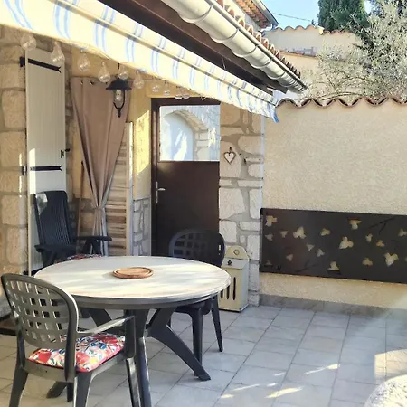 Les Lauriers Roses Holiday home